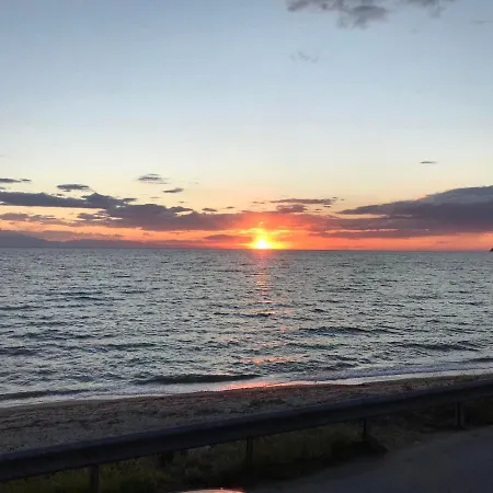 Houseloft Grand Sunset Willa *